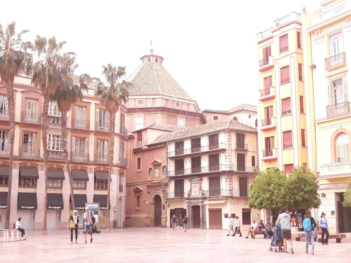 Stay Home & Away In The Heart Of Historical Town Of Malaga Luaran gambar